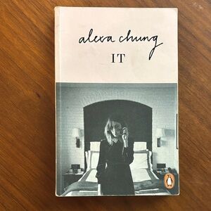 Alexa Chung‎ 'It' Book